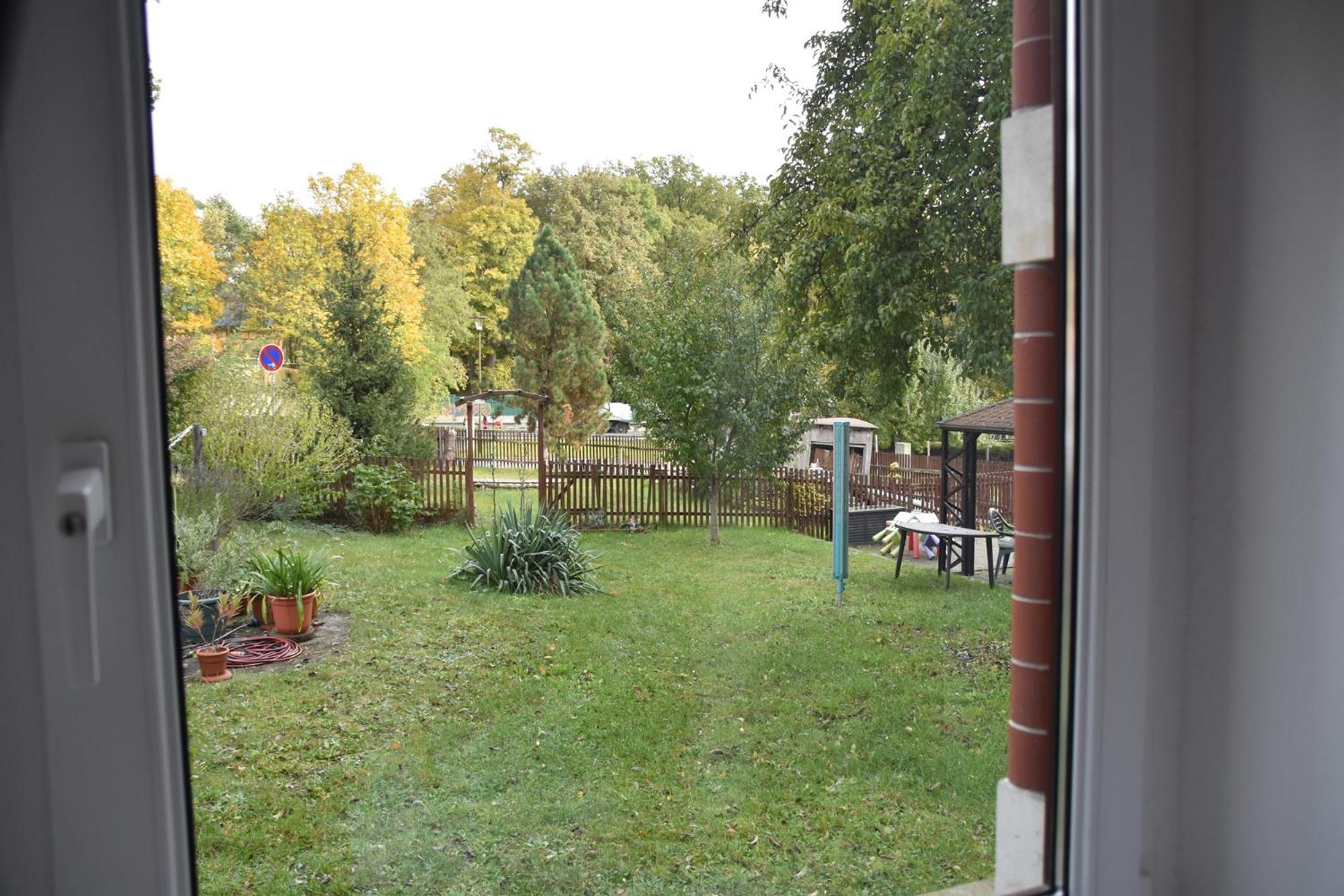 Ferienwohnung Und Pension "Zur Aue" Konigsbruck Exterior foto